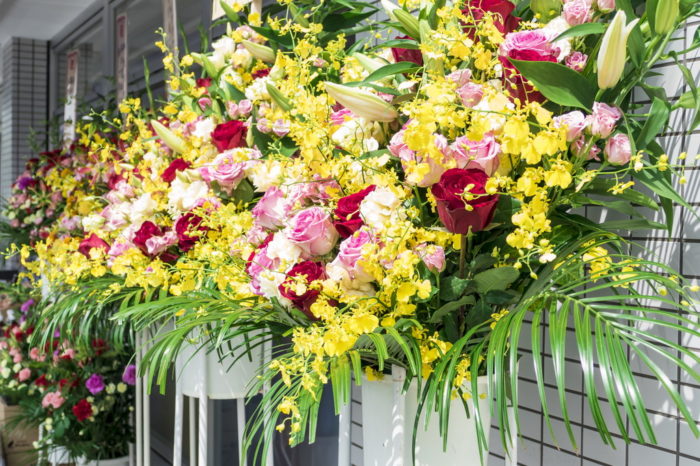 【開店祝い花のマナー】値段の相場は？いつまでに渡す？いつまで飾る？お返しは？