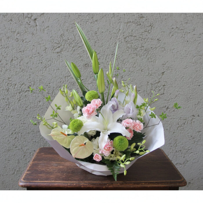 洋花メインで女性へお供え