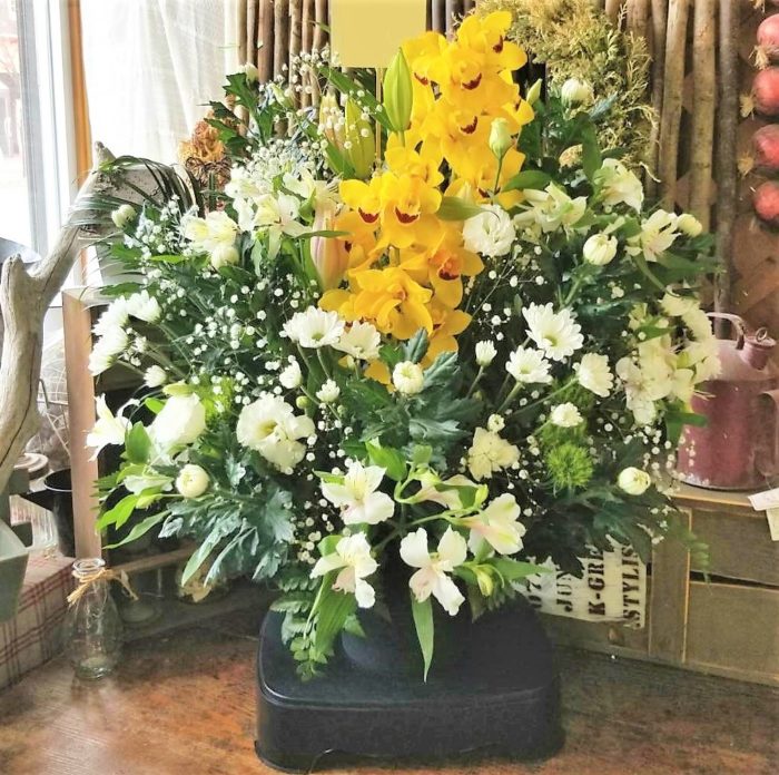供花台付き　お供えアレンジ