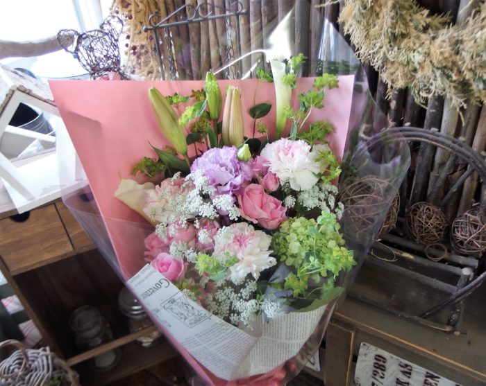 若い女性へ贈る花束
