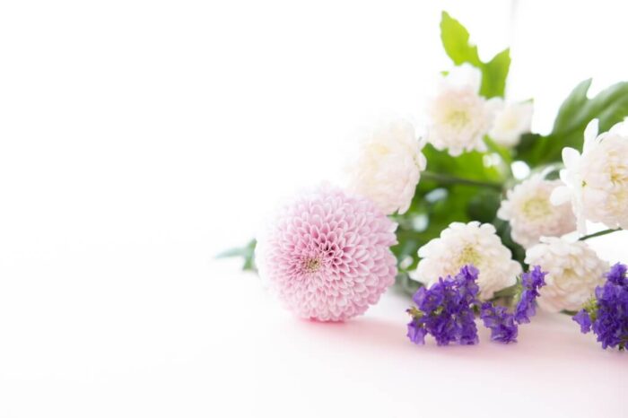 お供え花に適した種類と避けるべきタブーをご紹介！