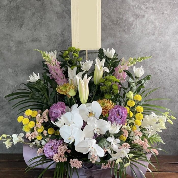 胡蝶蘭メインで華やかにお供え